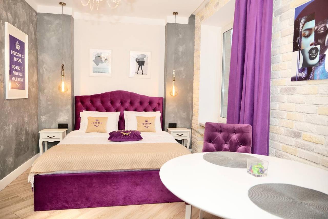 Don Papa Apartments In City Center Kyiv Exterior foto
